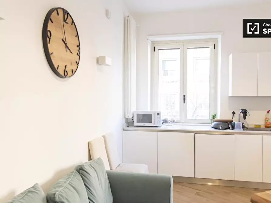 Immagine 10 di Camera condivisa in affitto  in Largo Ettore Marchiafava a Roma