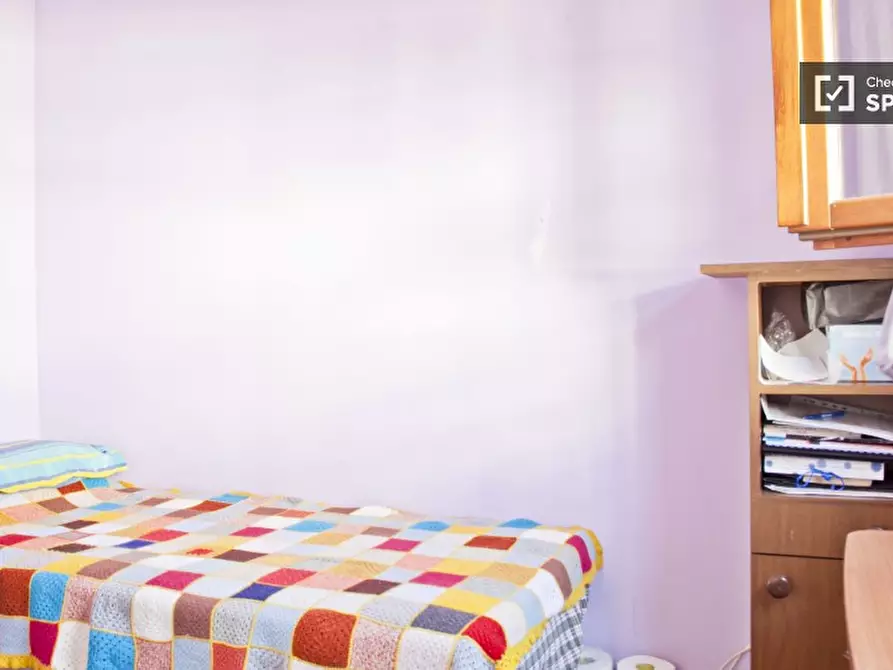 Immagine 11 di Camera condivisa in affitto  in Via Augusto Casciani a Roma