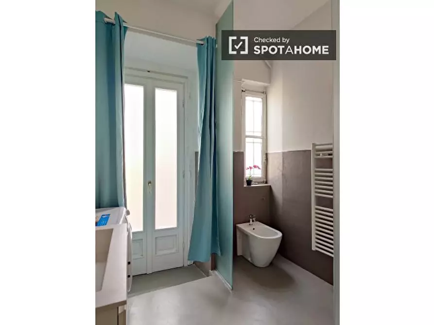 Immagine 10 di Camera condivisa in affitto  in Corso Venezia a Milano
