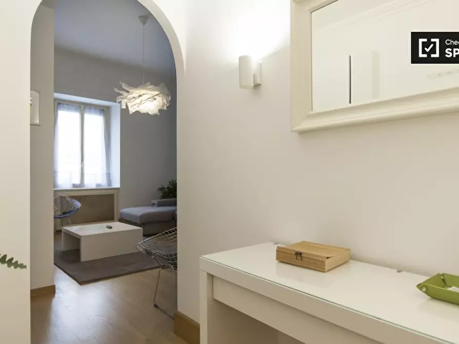 Immagine 2 di Appartamento in affitto  in Via dei Piatti a Milano