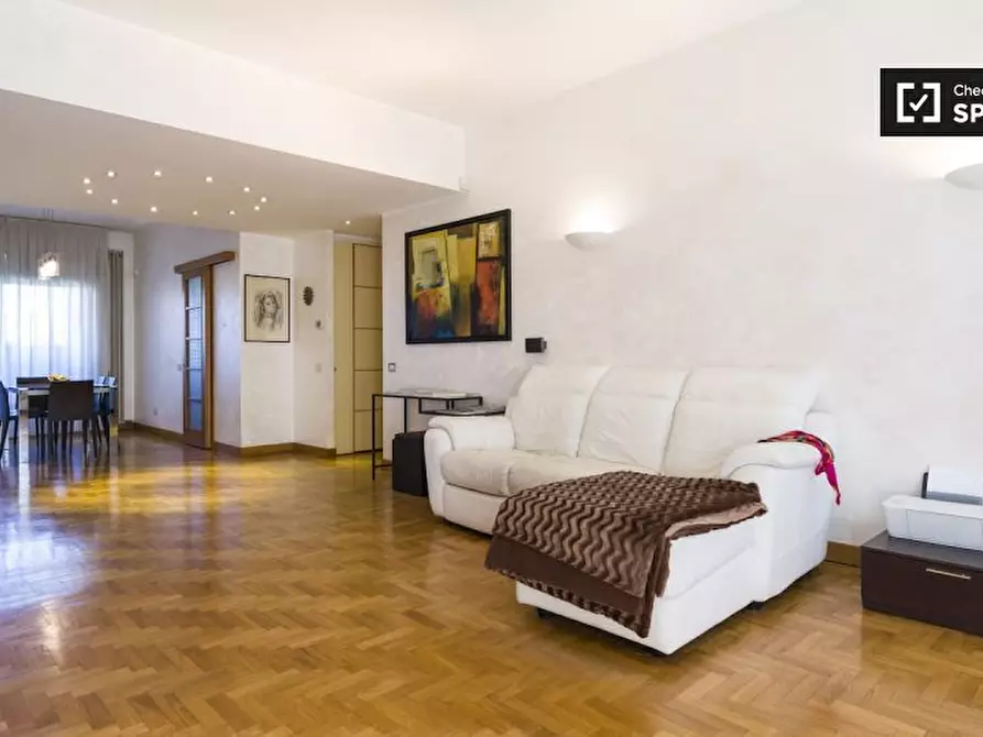 Immagine 2 di Appartamento in affitto  in Via Eugenio Montale a Milano