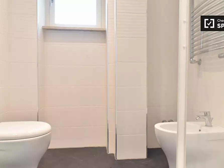 Immagine 16 di Camera condivisa in affitto  in Viale di Vigna Pia a Roma