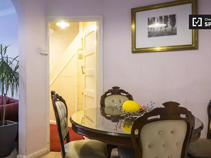 Immagine 10 di Camera condivisa in affitto  in Rochford Way a Croydon