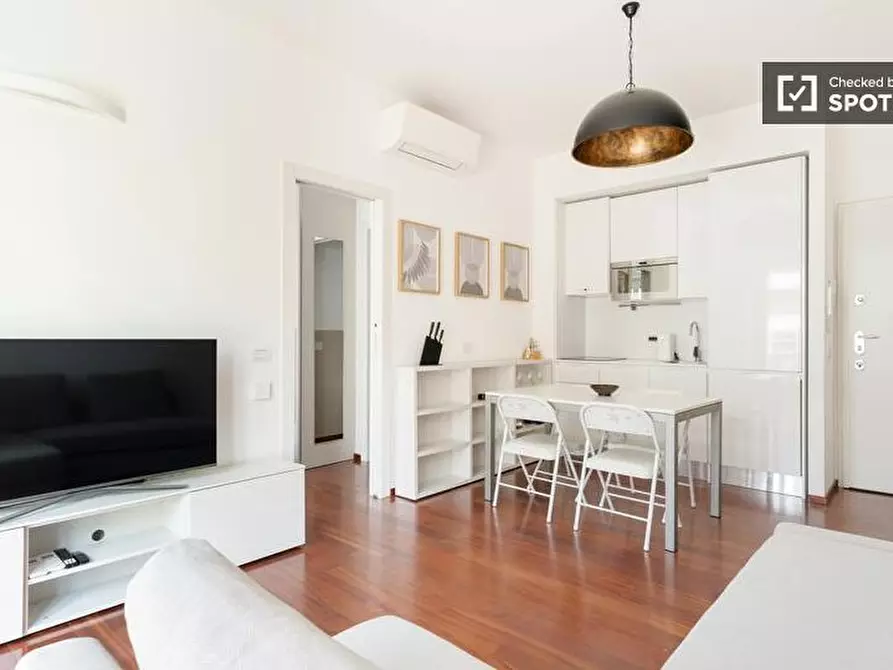 Immagine 1 di Appartamento in affitto  in Via Francesco Algarotti a Milano