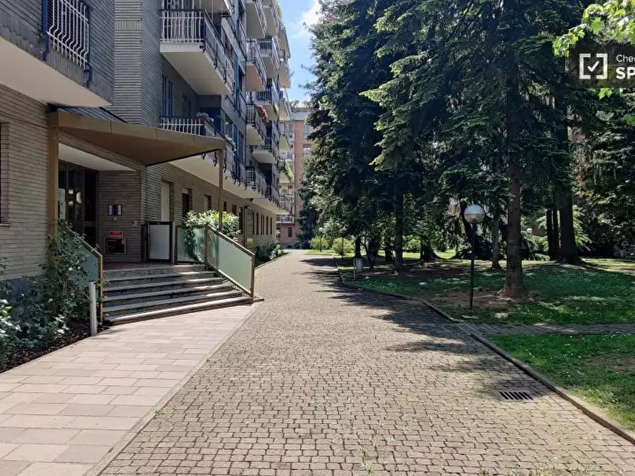 Immagine 13 di Ufficio in affitto  in Viale Famagosta a Milano