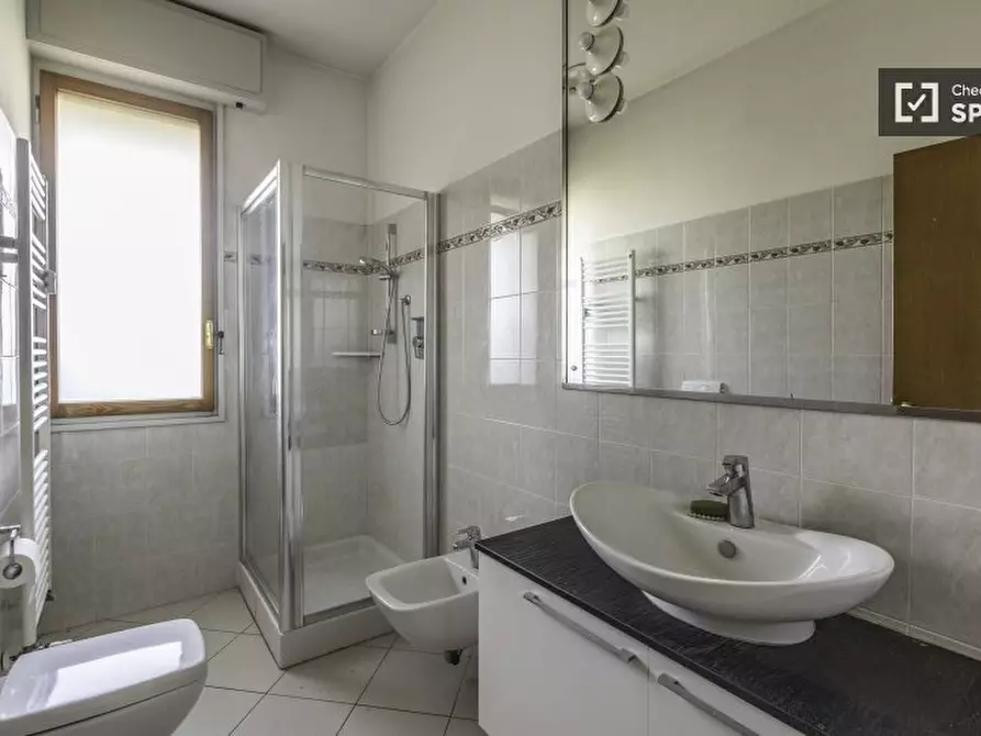 Immagine 14 di Camera condivisa in affitto  in Via S. Donato a Bologna