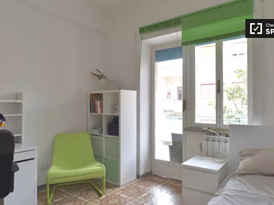 Immagine 14 di Camera condivisa in affitto  in Via Filippo Eredia a Roma