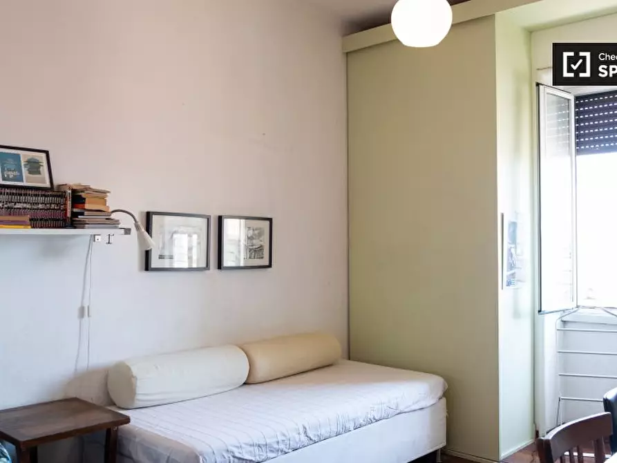 Immagine 7 di Camera condivisa in affitto  in Via Pietro Cartoni a Roma