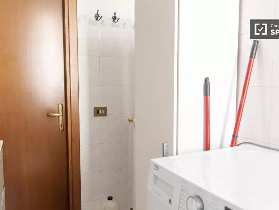 Immagine 5 di Appartamento in affitto  in Via Giovanni da Castel Bolognese a Roma