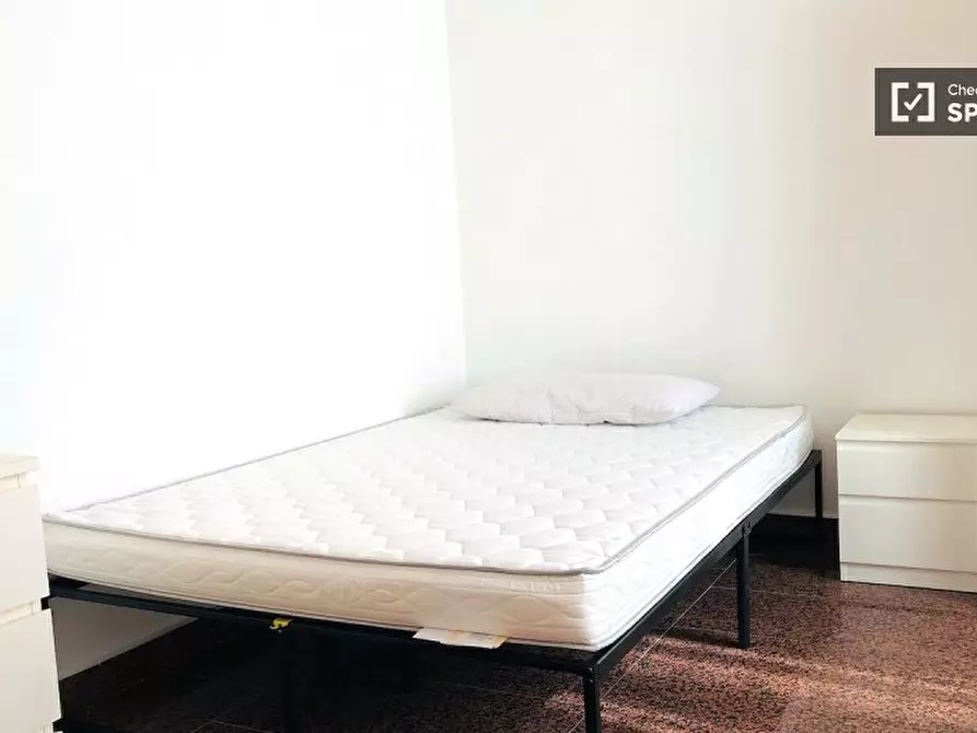 Immagine 2 di Camera condivisa in affitto  in Via Alessandro Brisse a Roma