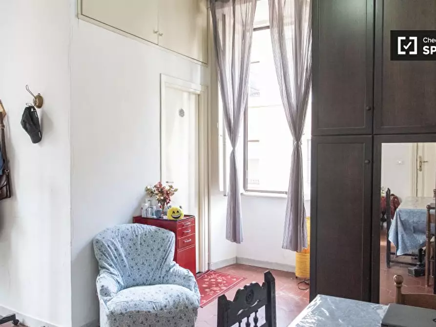 Immagine 4 di Camera condivisa in affitto  in Via Giovanni Amendola a Roma