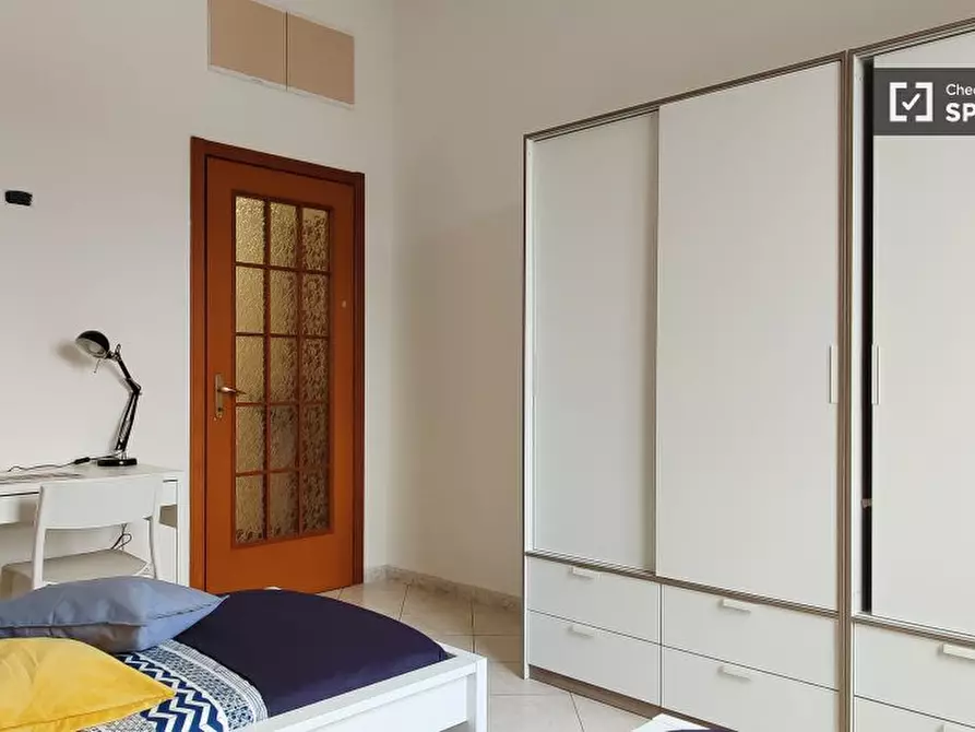 Immagine 3 di Camera condivisa in affitto  in Via Asiago a Milano