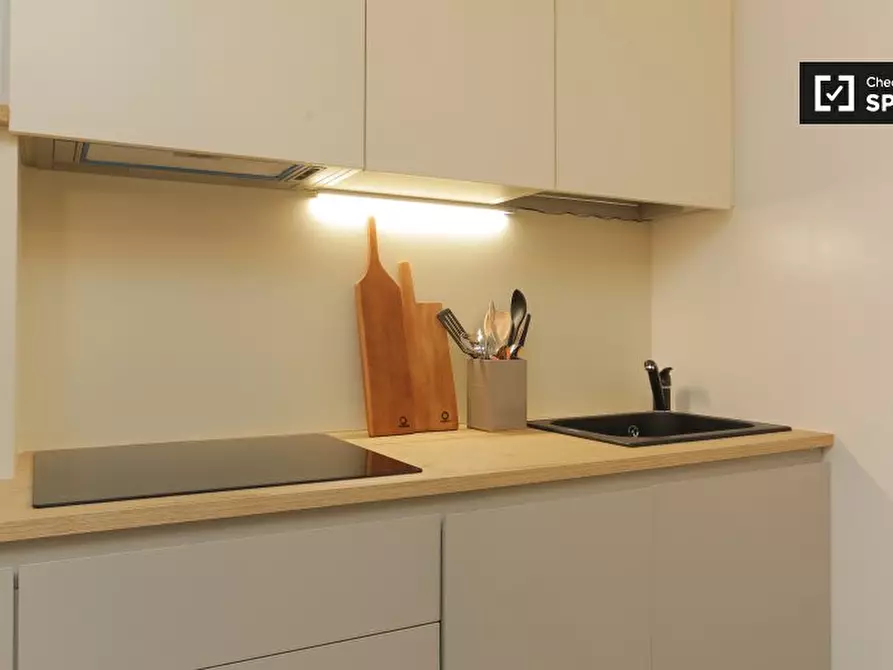 Immagine 13 di Appartamento in affitto  in Via Copernico, 20125 Milano MI, Italy a Milano