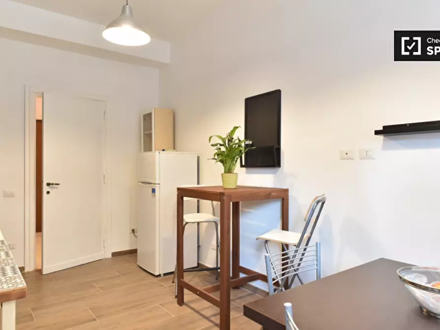 Immagine 11 di Camera condivisa in affitto  in Via Fogliano a Roma