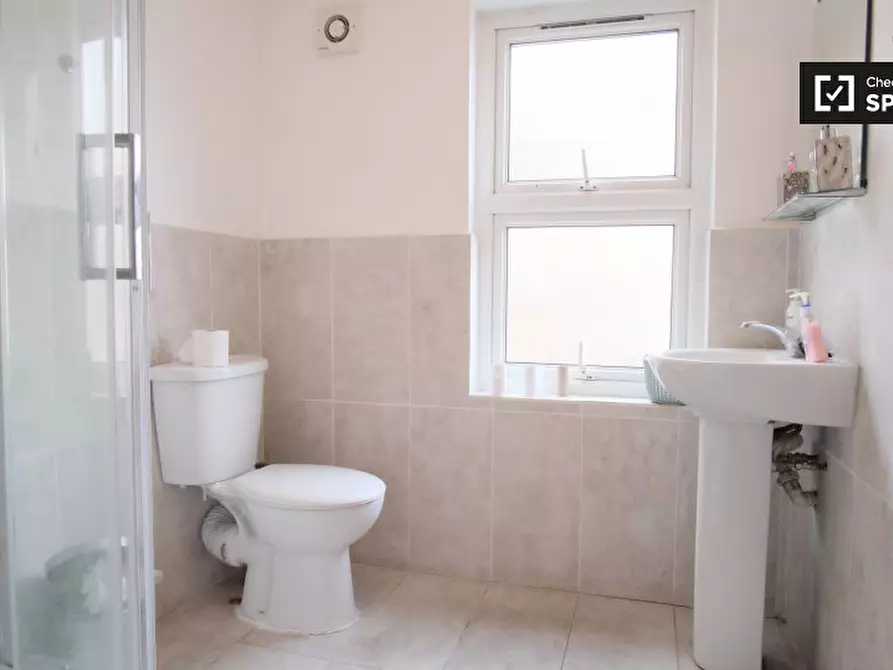 Immagine 16 di Camera condivisa in affitto  in Hornsey Park Road a Tottenham