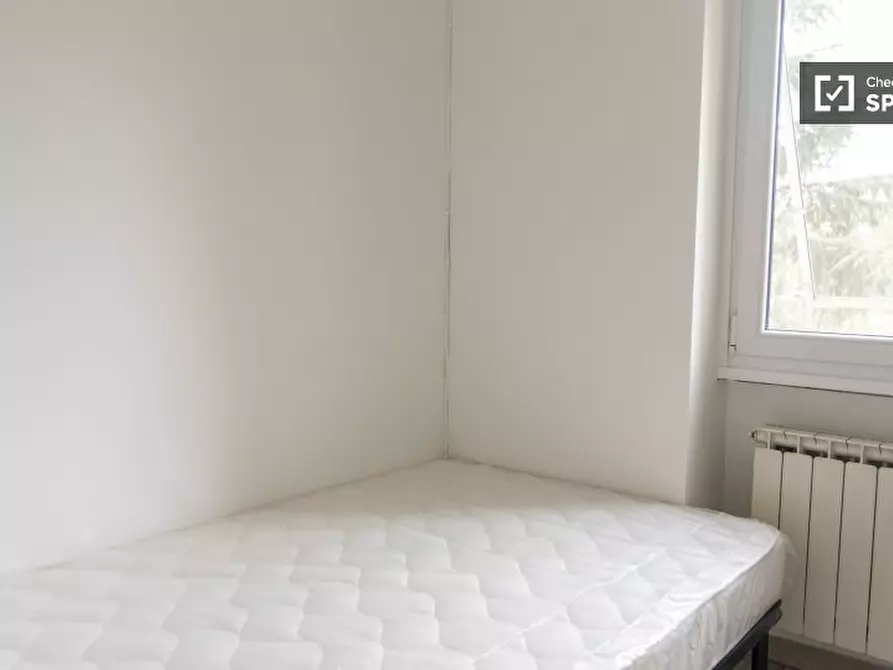 Immagine 7 di Camera condivisa in affitto  in Via Valnerina a Roma