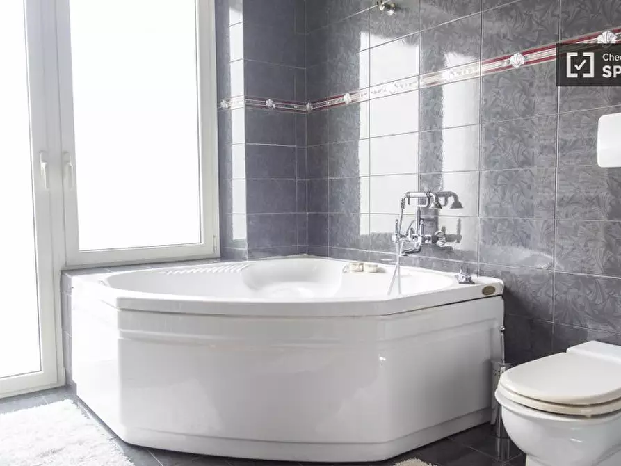 Immagine 12 di Appartamento in affitto  in Via Monte Selva a Roma