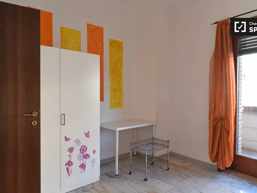 Immagine 9 di Camera condivisa in affitto  in Via dei Liburni a Roma