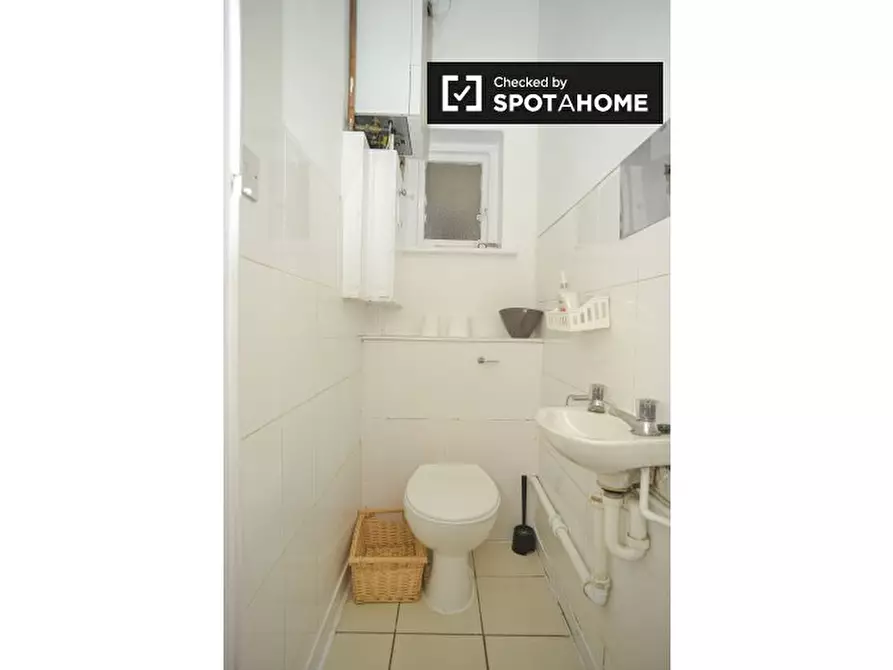 Immagine 12 di Camera condivisa in affitto  in Heathdene Rd a Lambeth