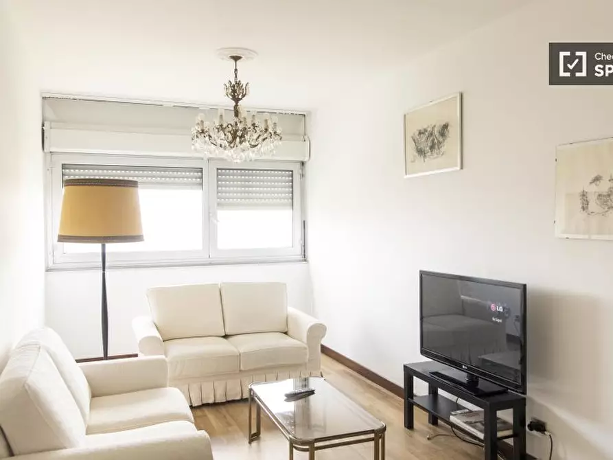 Immagine 11 di Camera condivisa in affitto  in Via Clemente Rebora a Roma