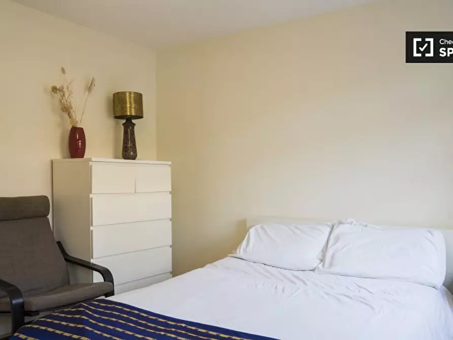 Immagine 2 di Camera condivisa in affitto  in Blossom Cl a Ealing