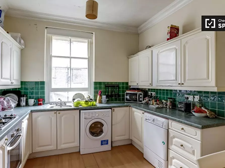 Immagine 7 di Camera condivisa in affitto  in Beaumont Crescent a Hammersmith