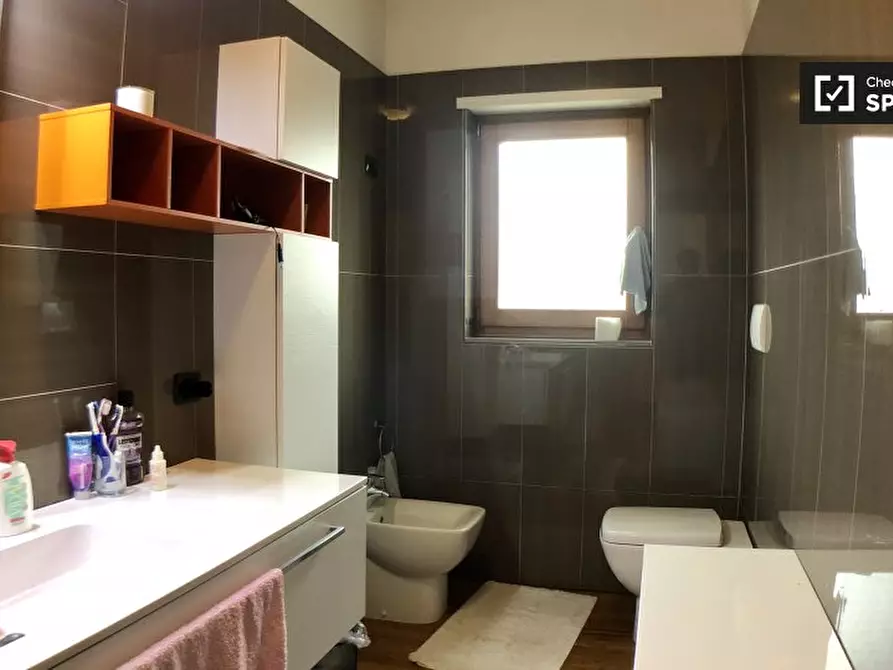 Immagine 14 di Camera condivisa in affitto  in Via Empedocle a Milano