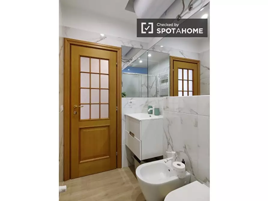 Immagine 6 di Camera condivisa in affitto  in Viale Omero a Milano