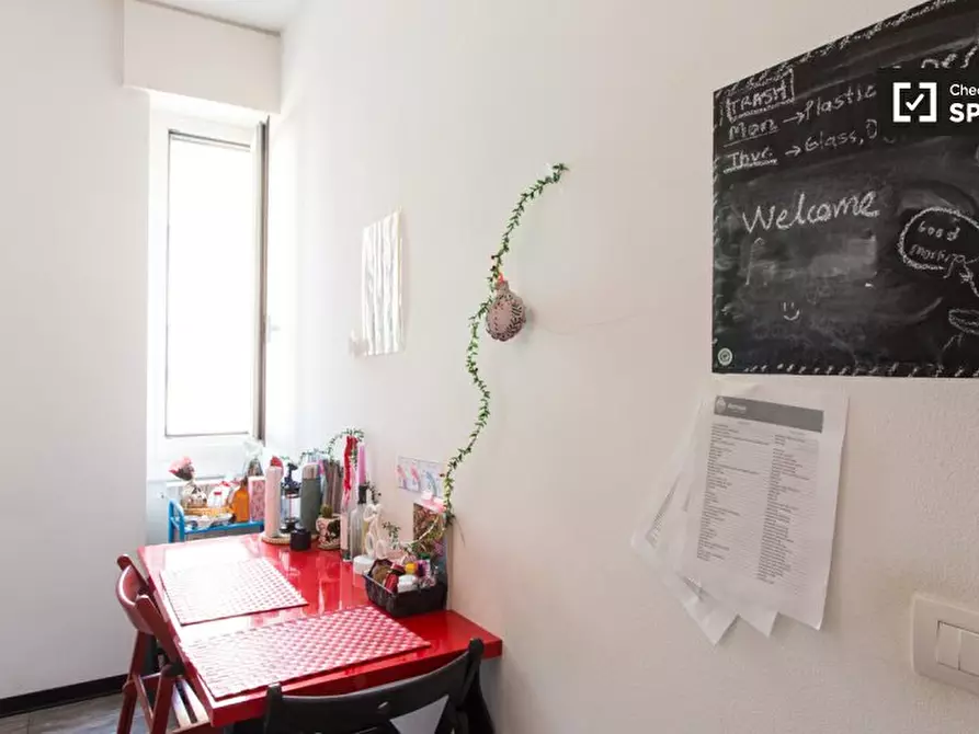 Immagine 17 di Camera condivisa in affitto  in Via degli Imbriani a Milano