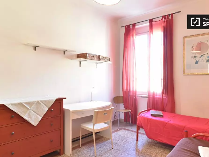 Immagine 19 di Camera condivisa in affitto  in Via Dacia a Roma