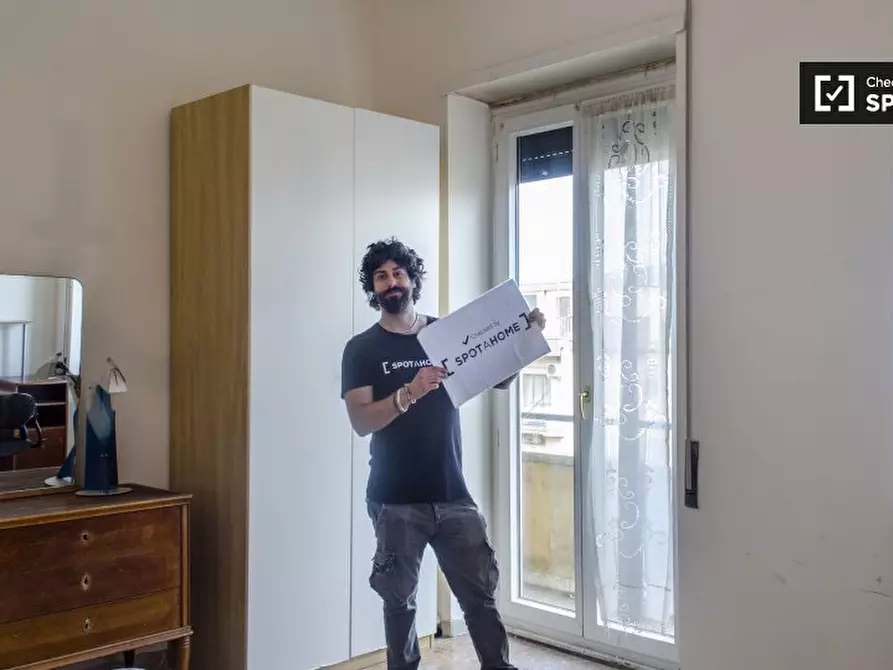 Immagine 8 di Camera condivisa in affitto  in Via Ozanam a Roma