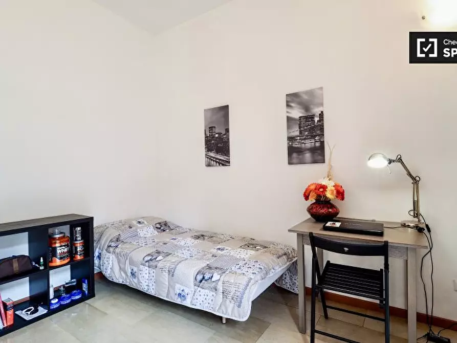 Immagine 4 di Camera condivisa in affitto  in Viale Renato Serra a Milano