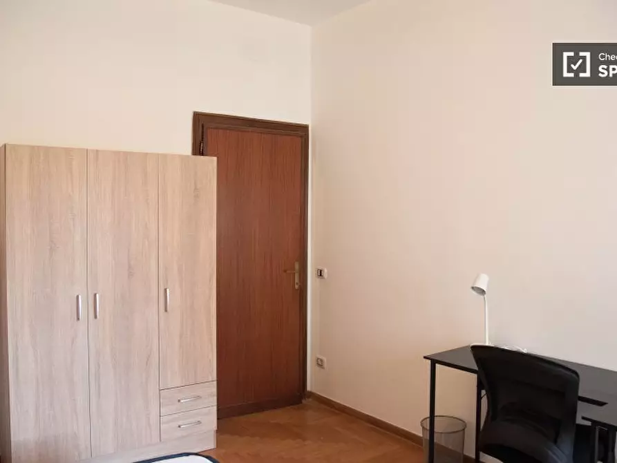 Immagine 4 di Camera condivisa in affitto  in Via Colle Di Mezzo a Roma