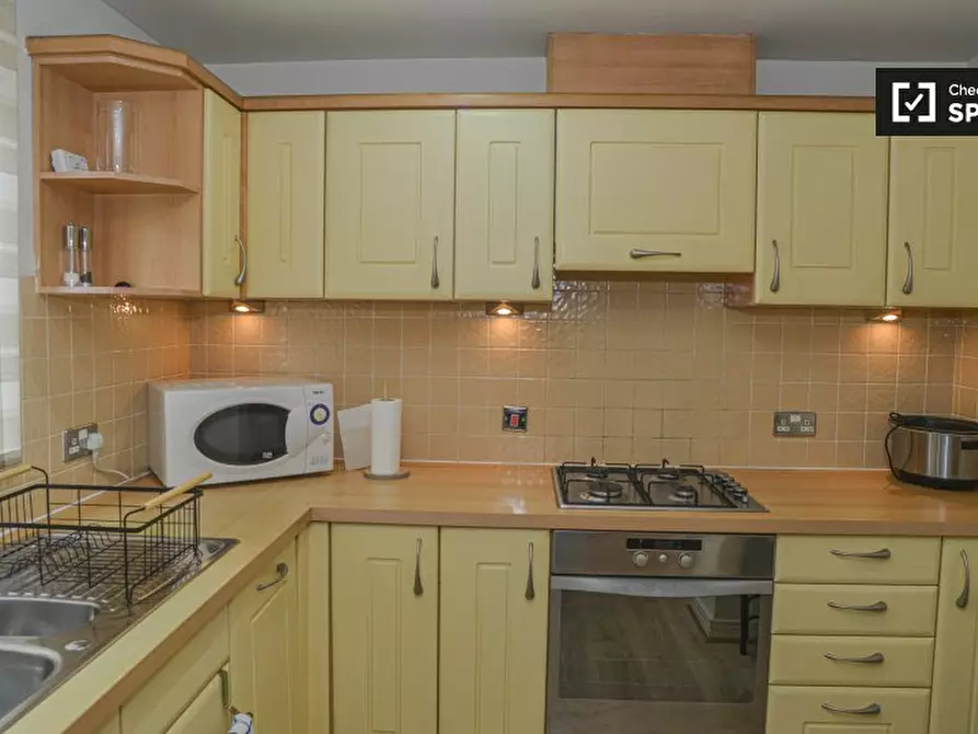 Immagine 6 di Appartamento in affitto  in Sail Court a Poplar