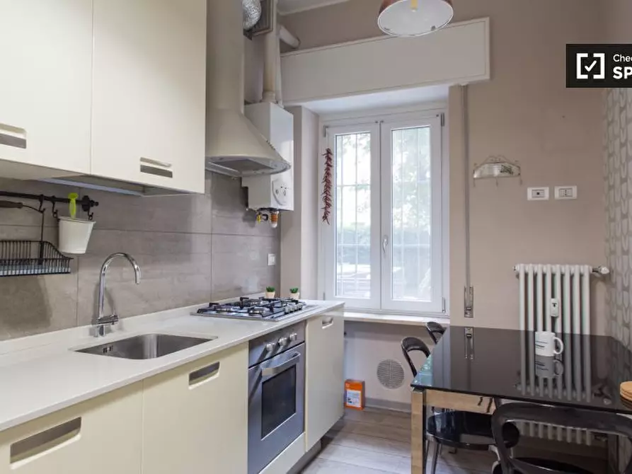 Immagine 5 di Camera condivisa in affitto  in Viale Caterina da Forlì a Milano