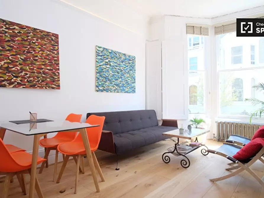 Immagine 1 di Appartamento in affitto  in Campden Hill Gardens, Kensington, London W8 7AY, UK a Kensington