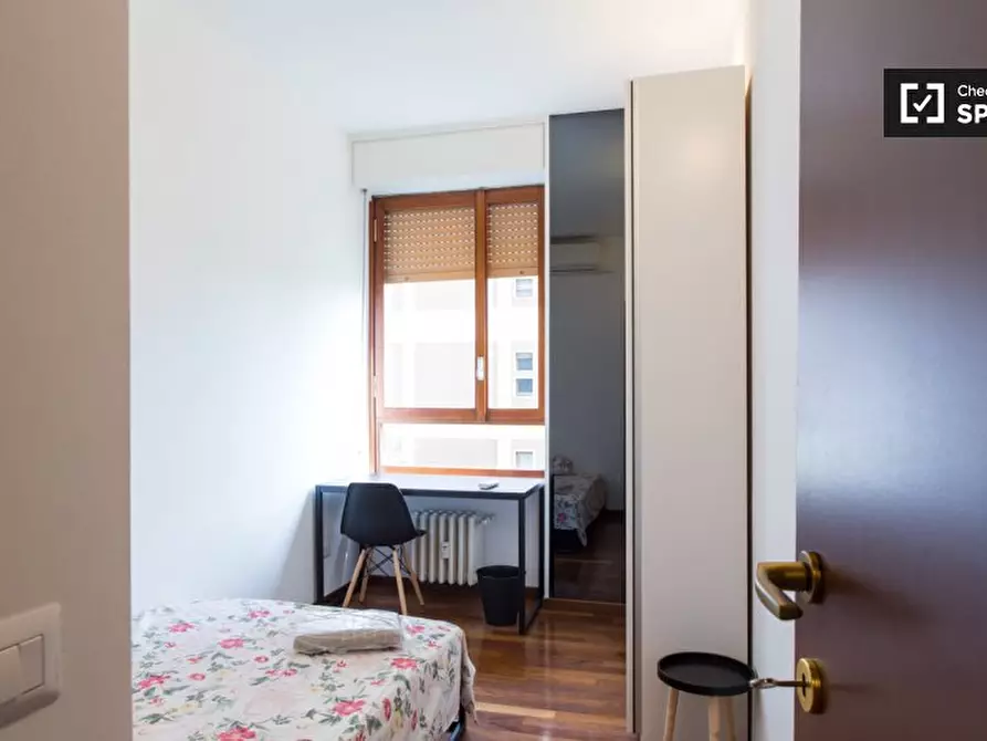 Immagine 2 di Camera condivisa in affitto  in Viale Tibaldi a Milano