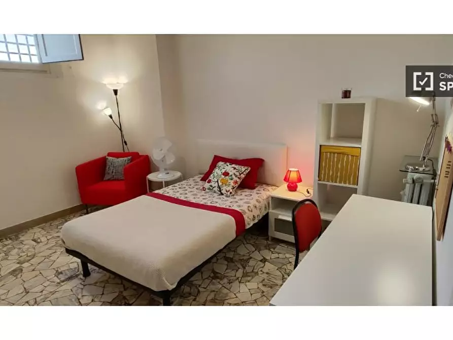 Immagine 1 di Camera condivisa in affitto  in Viale Fratelli Rosselli a Firenze