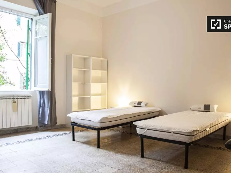 Immagine 1 di Camera condivisa in affitto  in Largo Magnagrecia a Roma