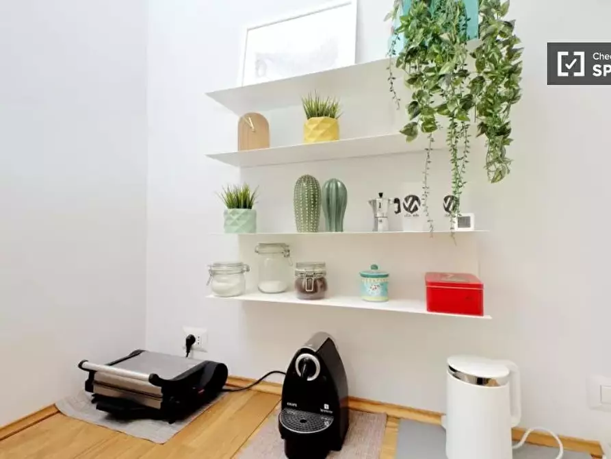 Immagine 7 di Appartamento in affitto  in Via Lorenzo il Magnifico a Roma