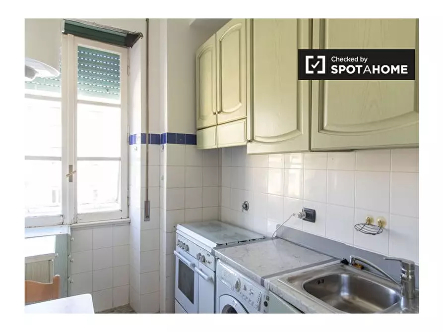 Immagine 5 di Appartamento in affitto  in Via Don Rua a Roma