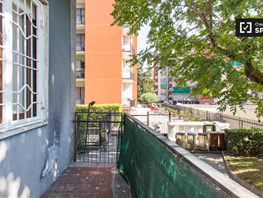 Immagine 5 di Camera condivisa in affitto  in Via Mincio a Milano