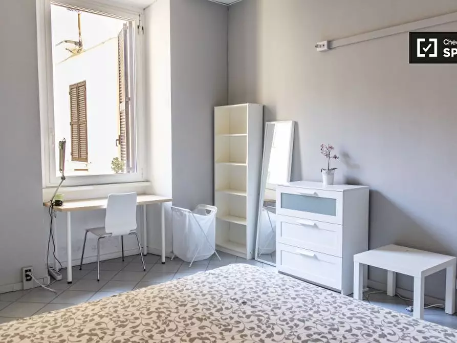 Immagine 2 di Camera condivisa in affitto  in Viale Regina Margherita, 00198 Roma RM, Italy a Roma