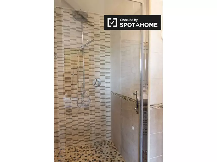 Immagine 11 di Appartamento in affitto  in Viale di Valle Aurelia a Roma