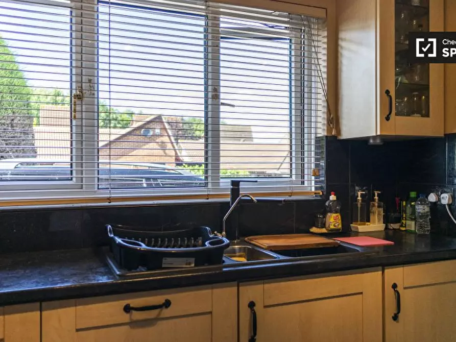 Immagine 10 di Camera condivisa in affitto  in Primrose Ln a Croydon