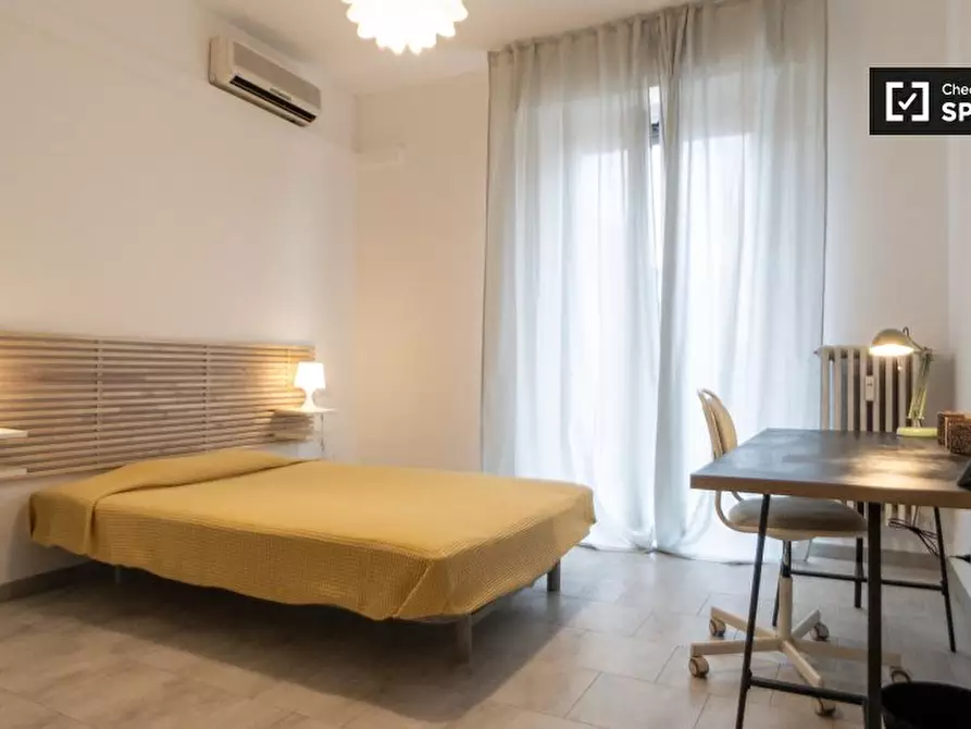 Immagine 2 di Camera condivisa in affitto  in Via Emilio Broglio a Milano