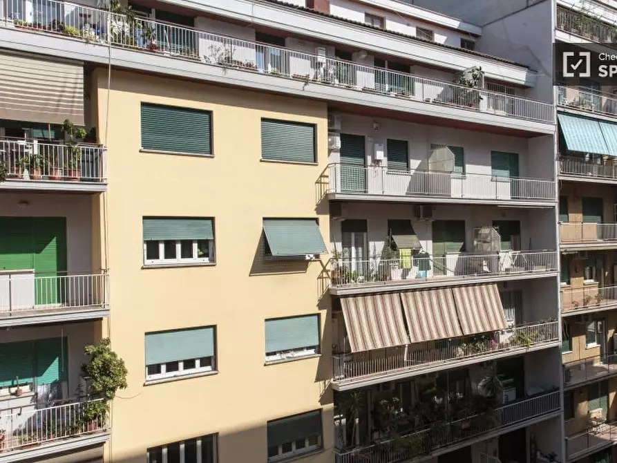 Immagine 5 di Appartamento in affitto  in Via Aulo Plauzio a Roma