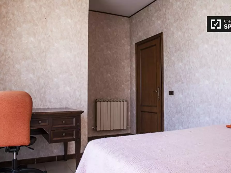 Immagine 2 di Camera condivisa in affitto  in Via Santa Domenica Talao a Roma