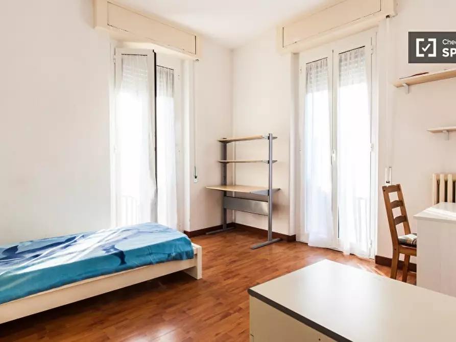 Immagine 9 di Camera condivisa in affitto  in Via del Fontanile Arenato a Roma