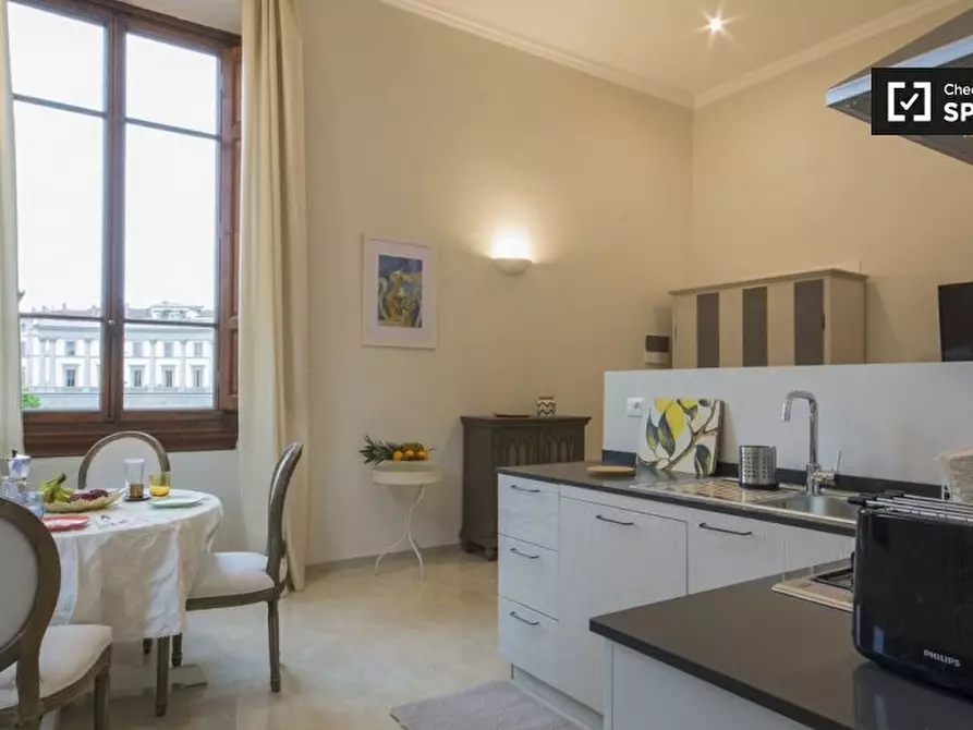 Immagine 2 di Appartamento in affitto  in Piazza Cesare Beccaria, 50121 Firenze FI, Italy a Firenze